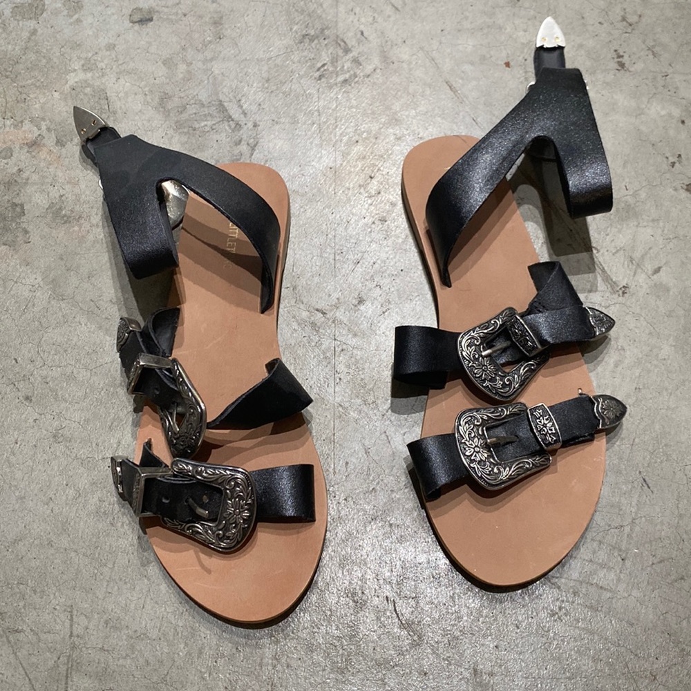 NEW! Black buckle sandals